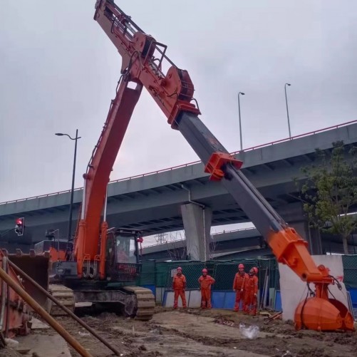 工程案例-林工机械设备（江门）有限公司-日立ZX490挖掘机30米三段式伸缩臂